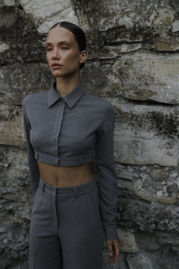cropped shirt